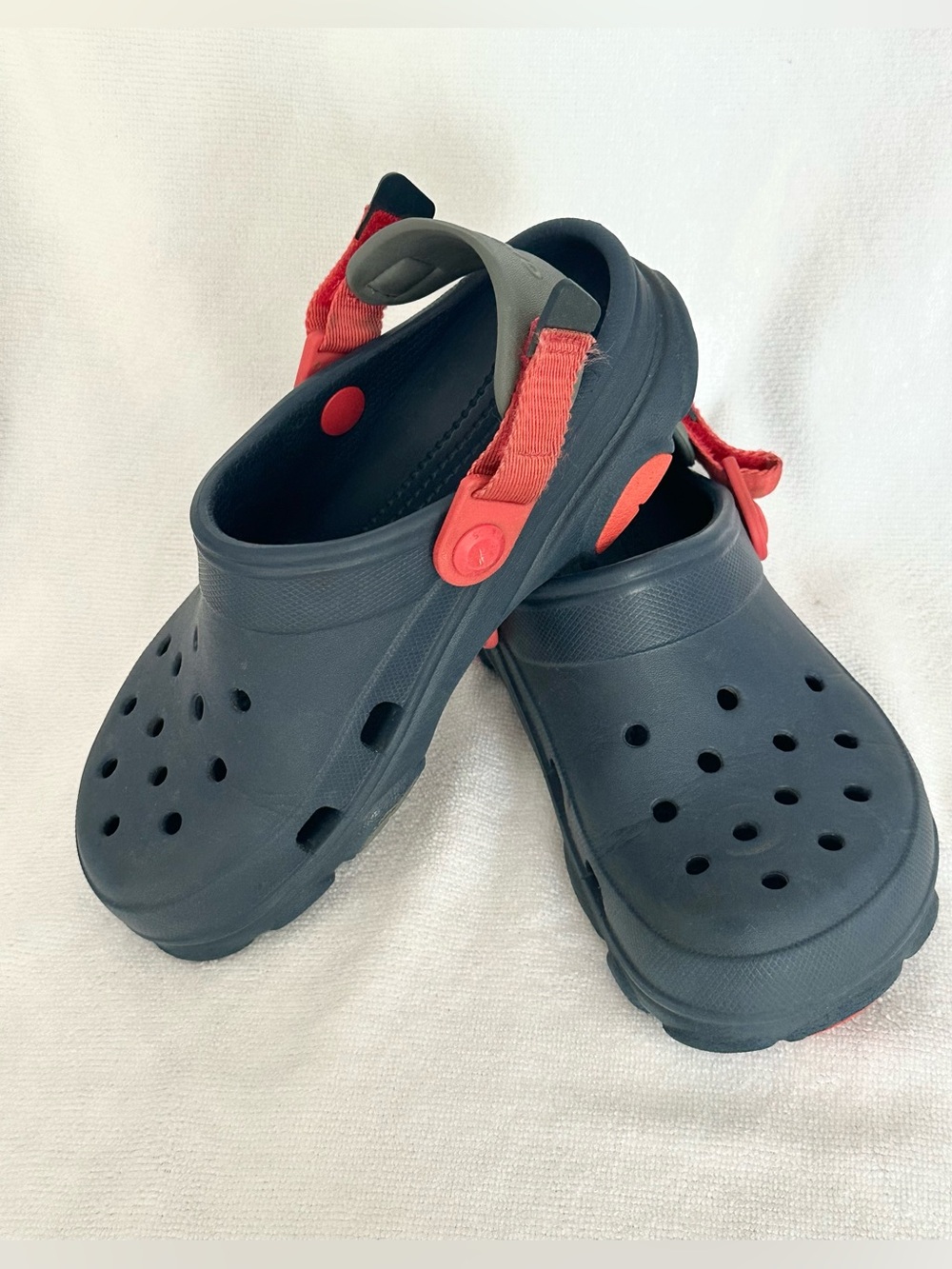 CROCS Clogs Navy Blue with Red Adjustable Straps Size Juvenile 3 Slip On